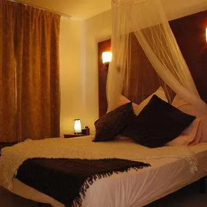 2* Szálloda La Mirage Swingers